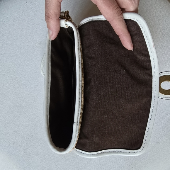 Coach Raffia Summertime White / Gold Leather Turn Buckle Wristlet Clutch - Picture 11 of 14